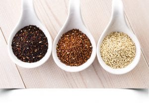 Variété de quinoa blanc rouge et noir